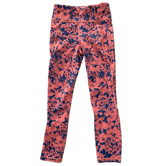 Lululemon Final Lap Crop *23"
Efflorescent Dark Canyon Onyx Blue size 4 - Picture 4 of 15